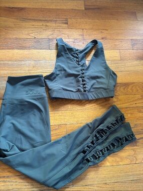 Soul Army Green/grey ankle length Leggings w Lattice Hem w matching sports bra